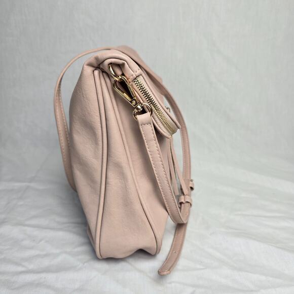 Mali + Lili Crossbody Bag Pink Faux Leather Magnetic Flap w/ Zipper Closure EUC - Picture 4 of 16